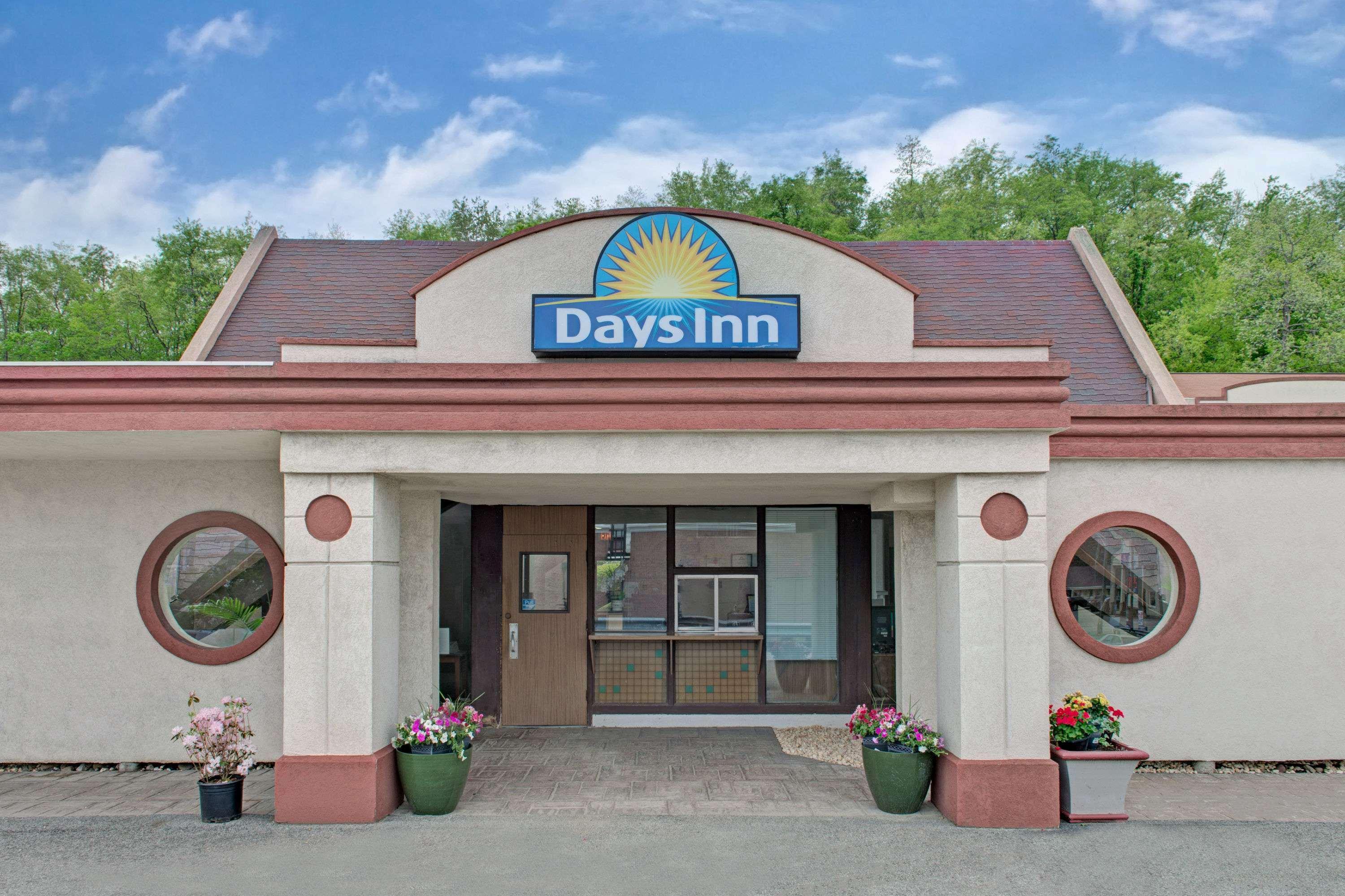 Days Inn By Wyndham Washington Esterno foto